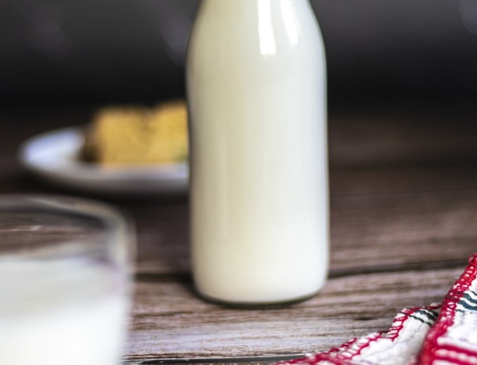 Milchprodukte wie Joghurt, Käse und Milch