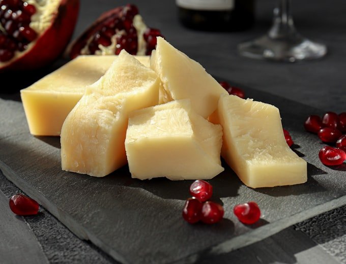 Parmesan auf Schieferplatte