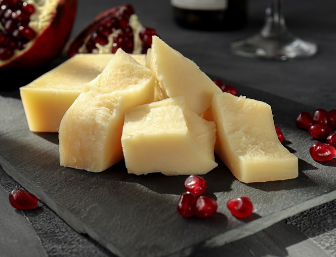 Parmesan auf Schieferplatte